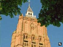 Kerktoren in Asperen