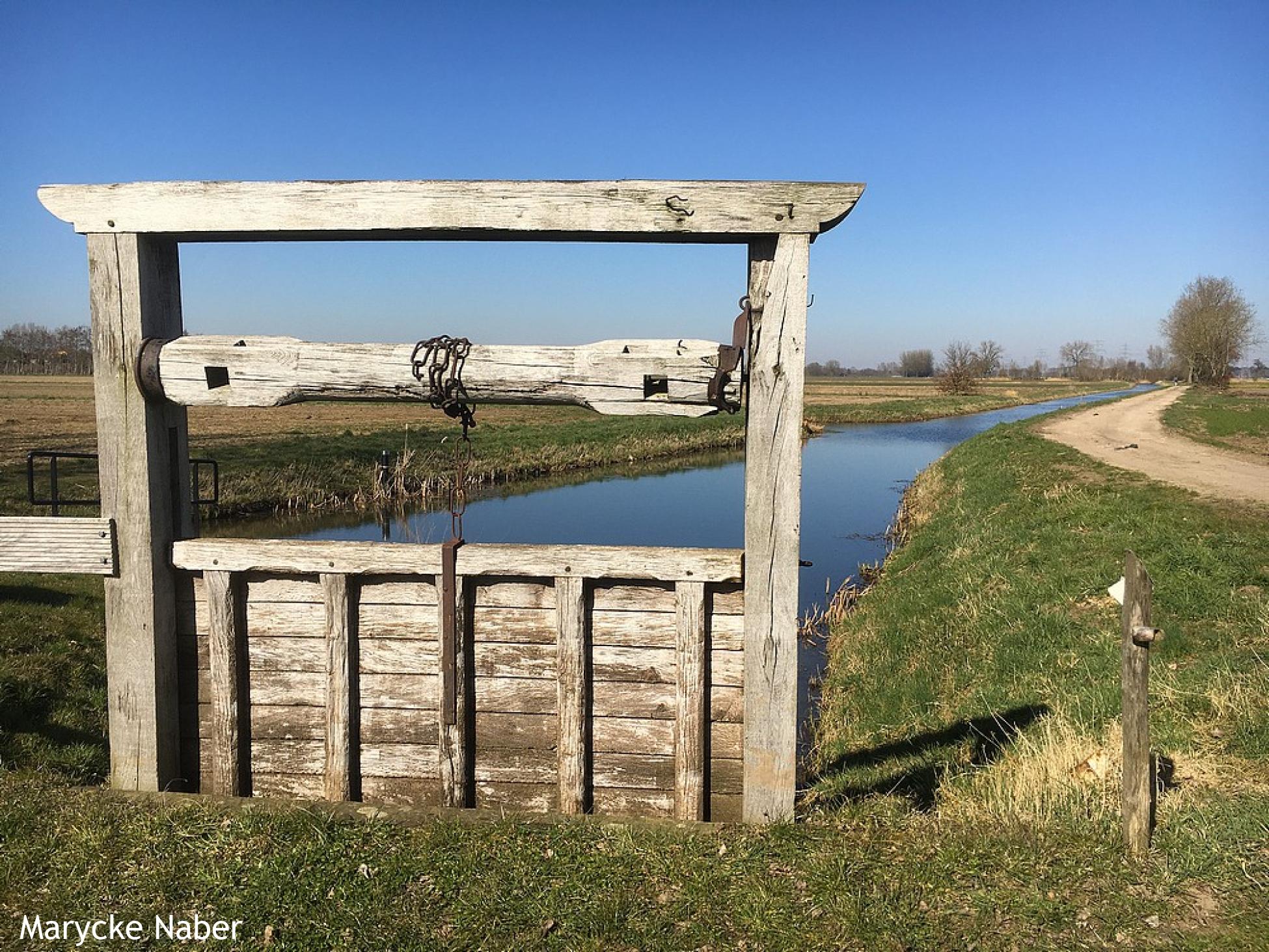 Historische stuw in  Stroombreed