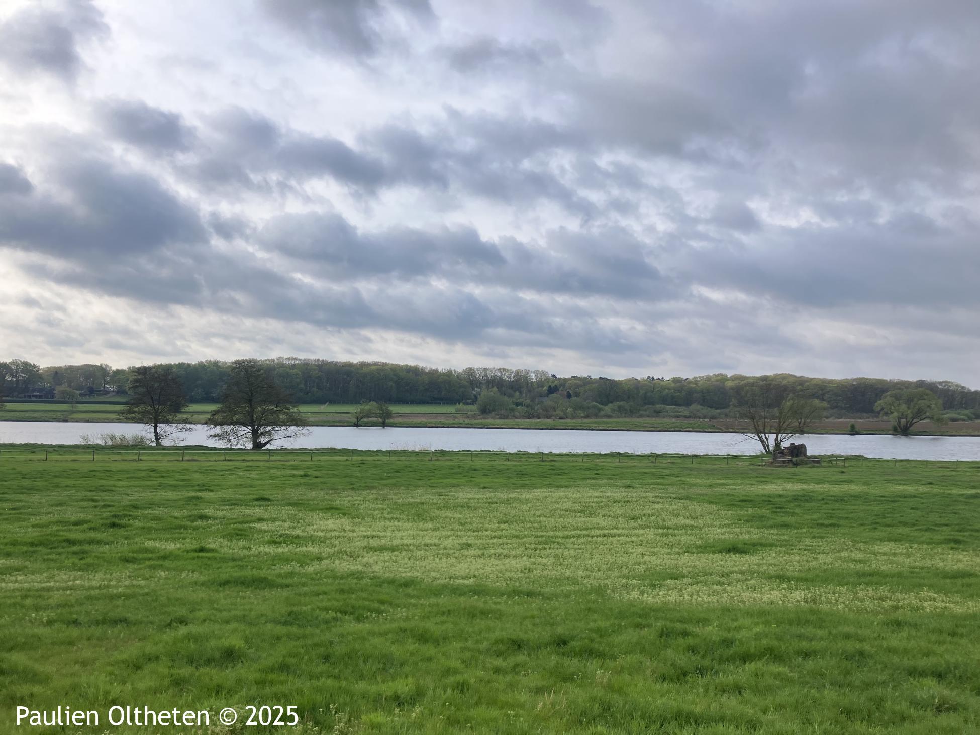 De maas voorbij Kessel