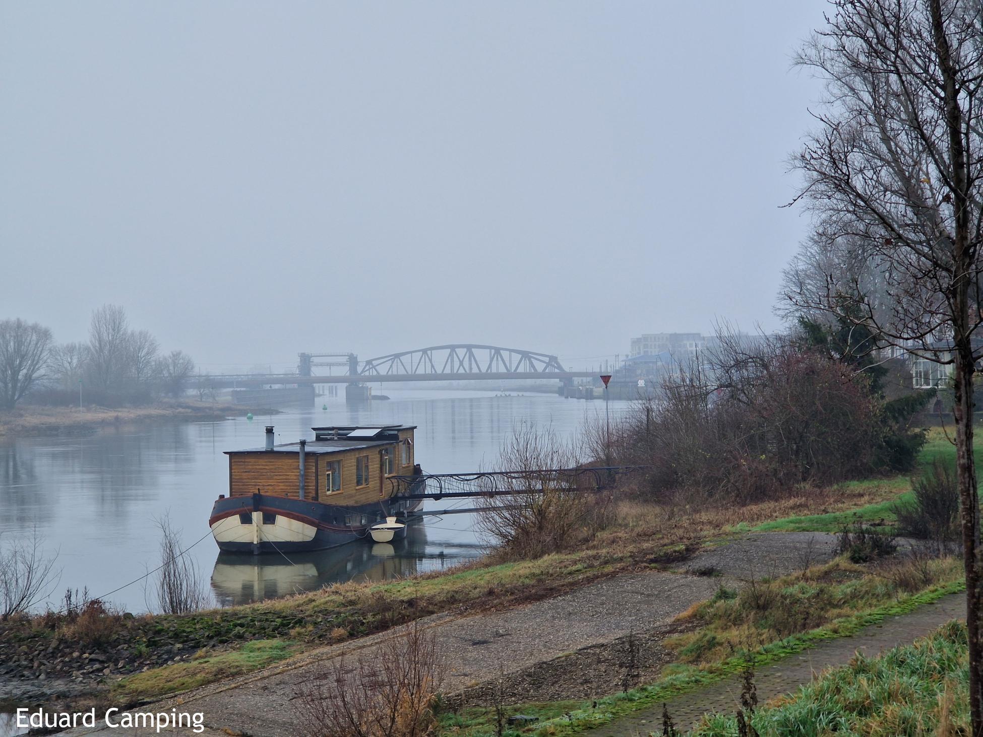 IJssel met weg/spoorbrug IJssel met weg/spoorbrug