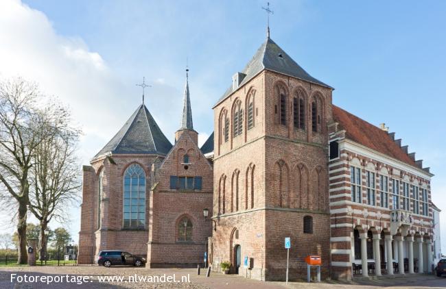 Vollenhove,  St. Nicolaaskerk en Raadhuis