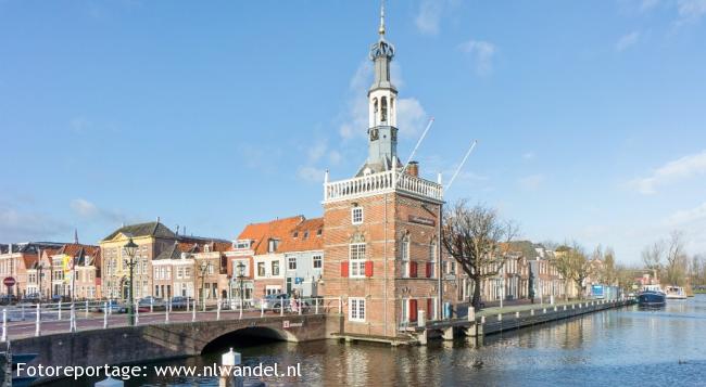 Bierkade met oude Havengebouw