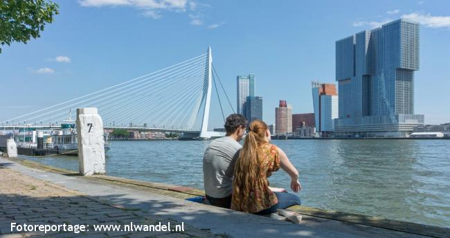 Maas met Erasmusbrug