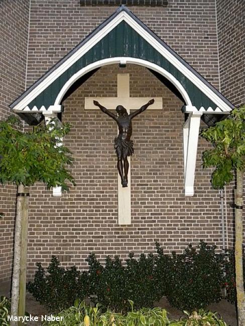 Kruisbeeld kerk Geesteren    