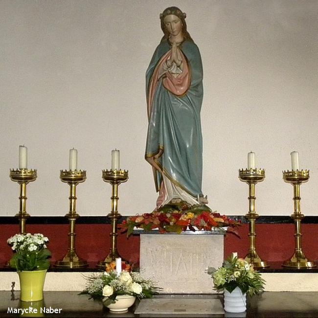Maria-altaar St. Pancratiuskerk Langeveen   
