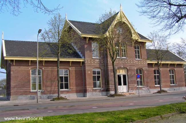 oud stationsgebouw van Leerdam