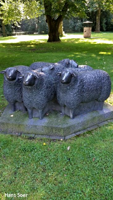 Standbeeld voor het Veluwse schaap in Kootwijk