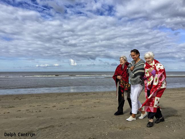 strandwandeling ouderen