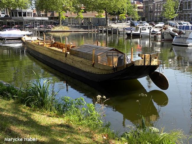 Jachthaven met replica Romeins schip