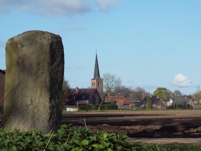 Basaltzuil IV van ‘Wegh van Meijl op Seven