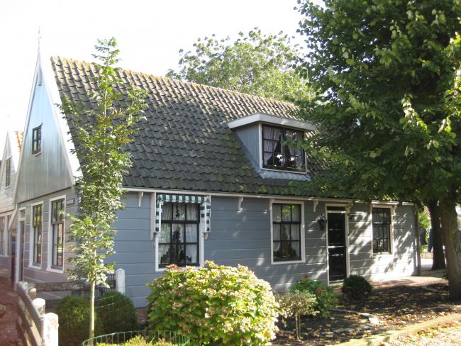 Molengouw 2 Broek in Waterland