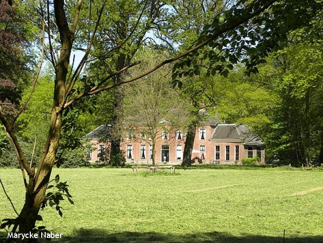 Zicht op huize De Gunne