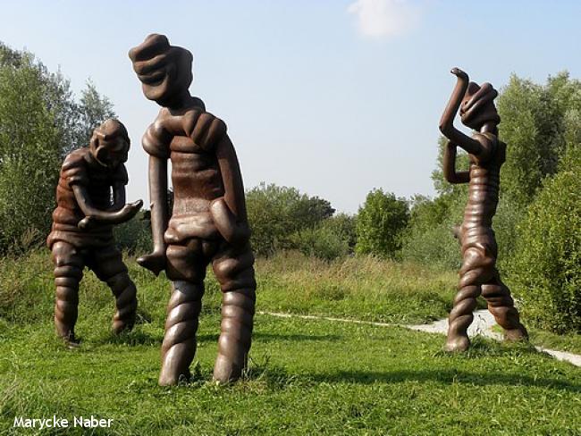 Kunstwerk Drei Figuren Natuurkern Griftpark