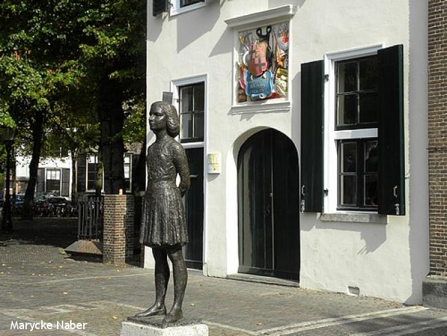 Anne Frankmonument bij Sint Janskerk