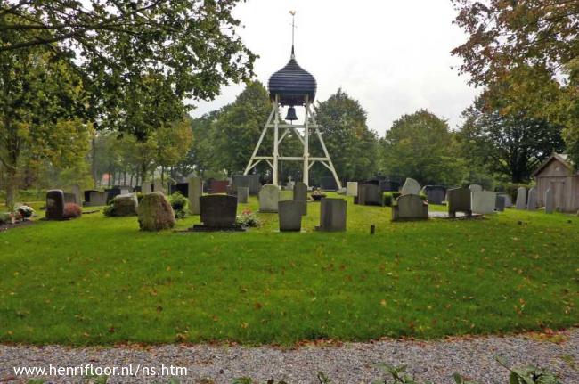 begraafplaats Ruigahuizen met klokkestoel