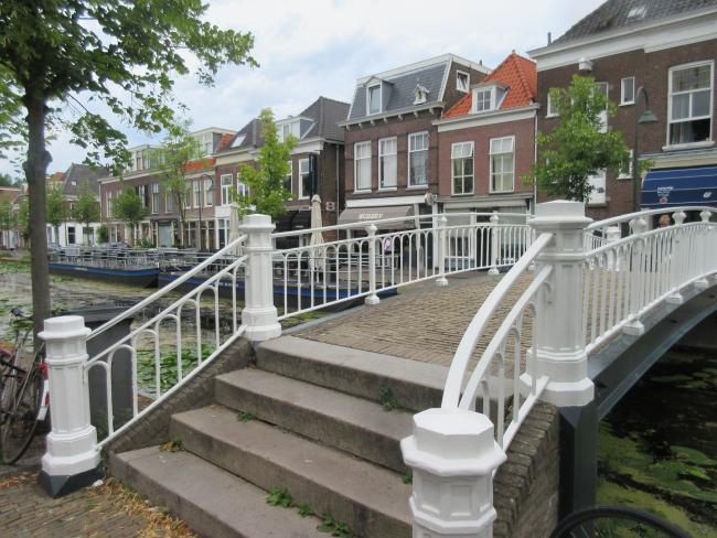 Prachtige bruggetjes in Delft