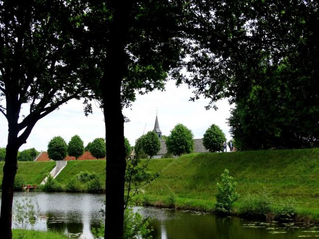Zicht op Bourtange vanaf de buitenste wal