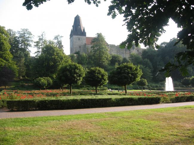 Het kasteel van Bad Bentheim vanuit kasteeltuin 