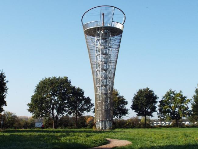 Uitkijktoren aan de Maas