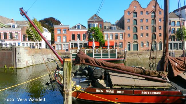 Van station Rotterdam Blaak naar Schiedam