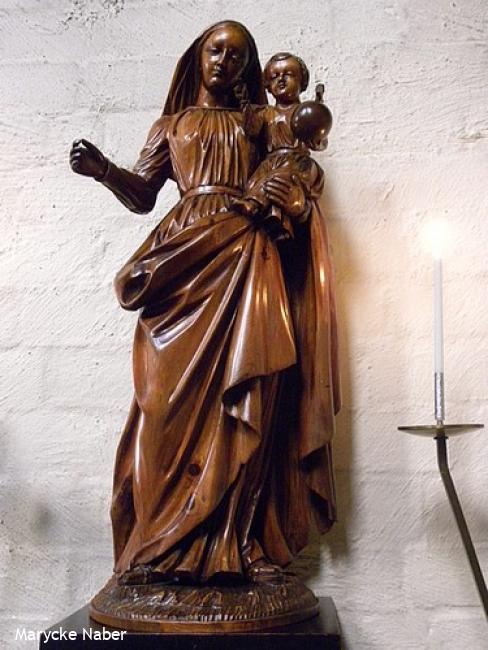 Mariabeeld in kapel Carmelitessenklooster