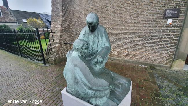 Knopenrondje Hooge Zwaluwe - Beeld bij kerk Hooge Zwaluwe