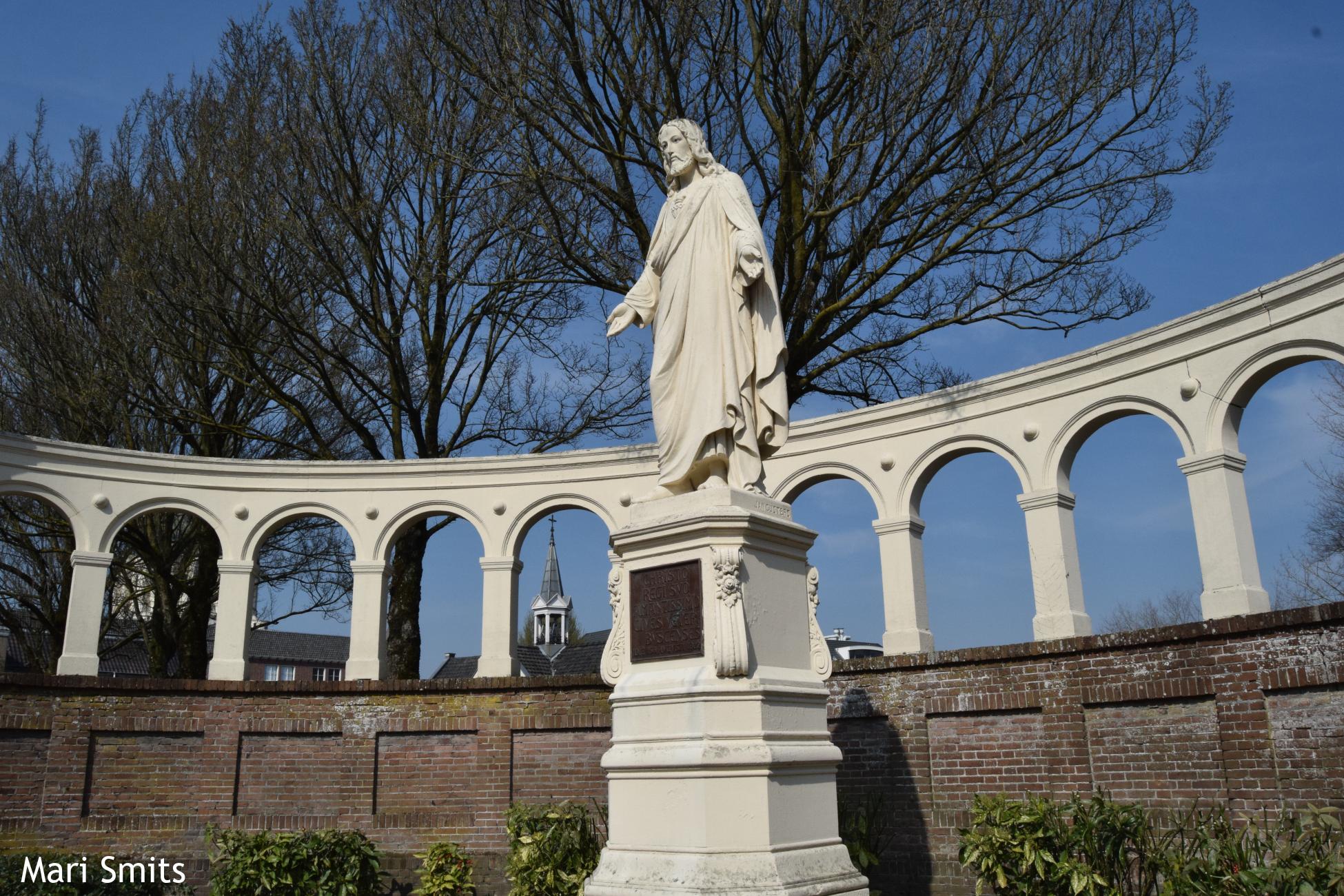 Heilig Hartbeeld, Oudenbosch