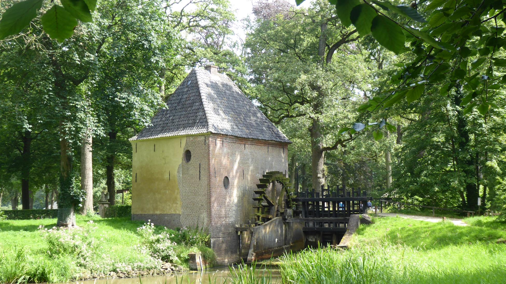 Watermolen op landgoed Hackfort