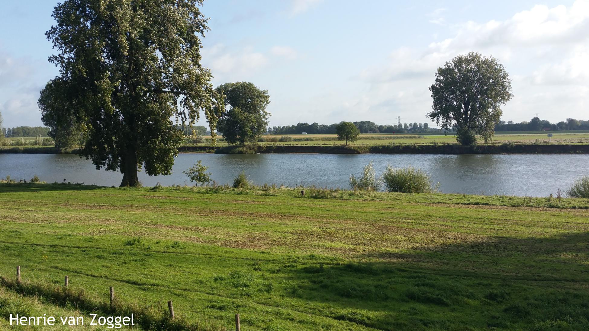 De Maas bij Neerlangel